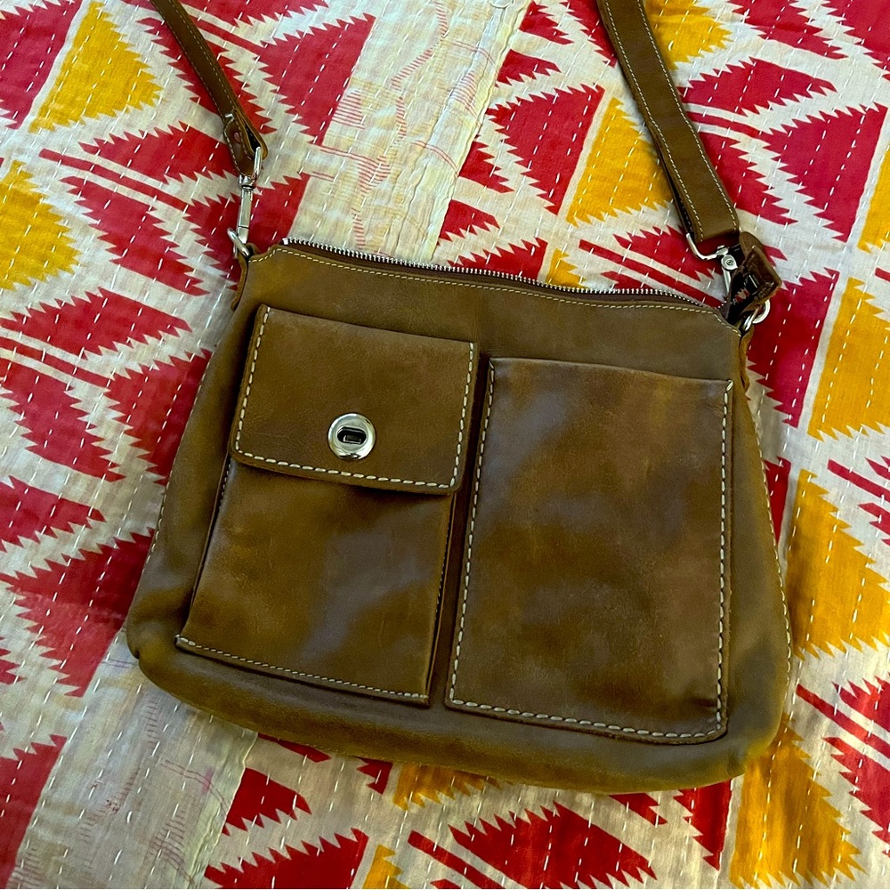 Roots leather bag